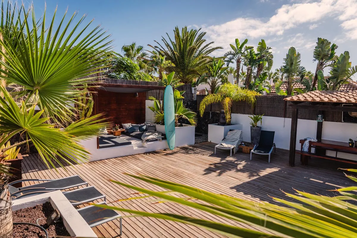 Line Up Kite & Surf Camp is a 7-night, 5-lesson package with bunk-bed accommodation for a true kitesurf camp vibe. The Surfhouse features a welcoming atmosphere with stylish lounge and communal areas — the perfect place to connect with fellow watersports enthusiasts.