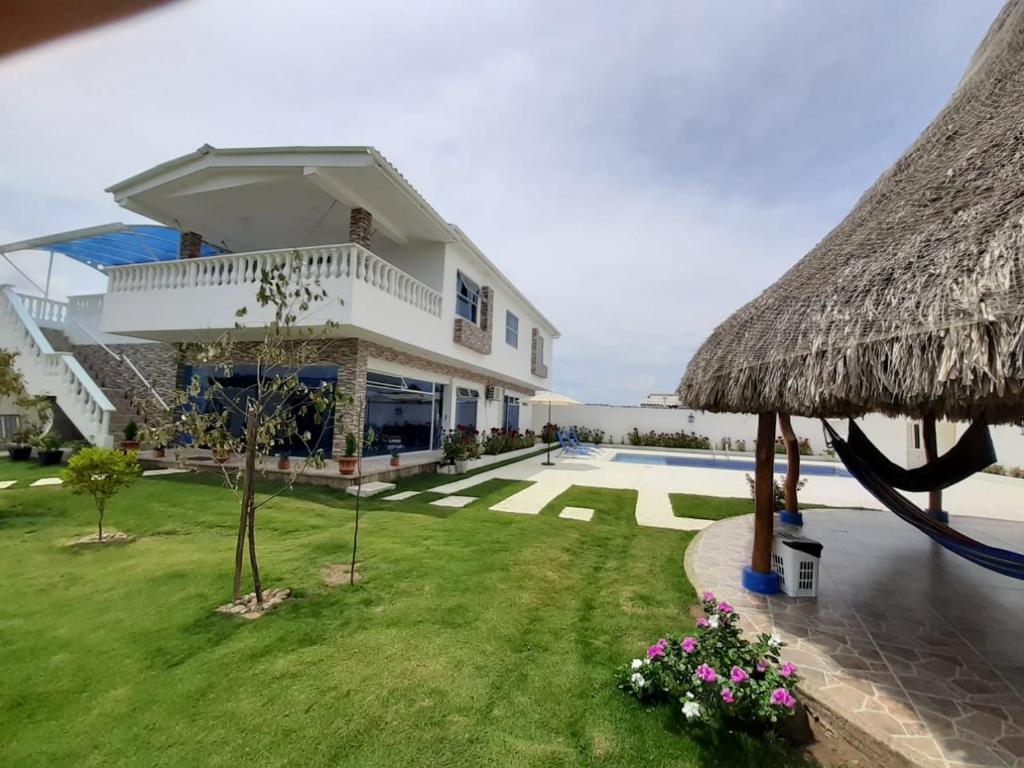 Cabaña Villa Carmen in Salinas del Rey, convenient for kitesurfing.