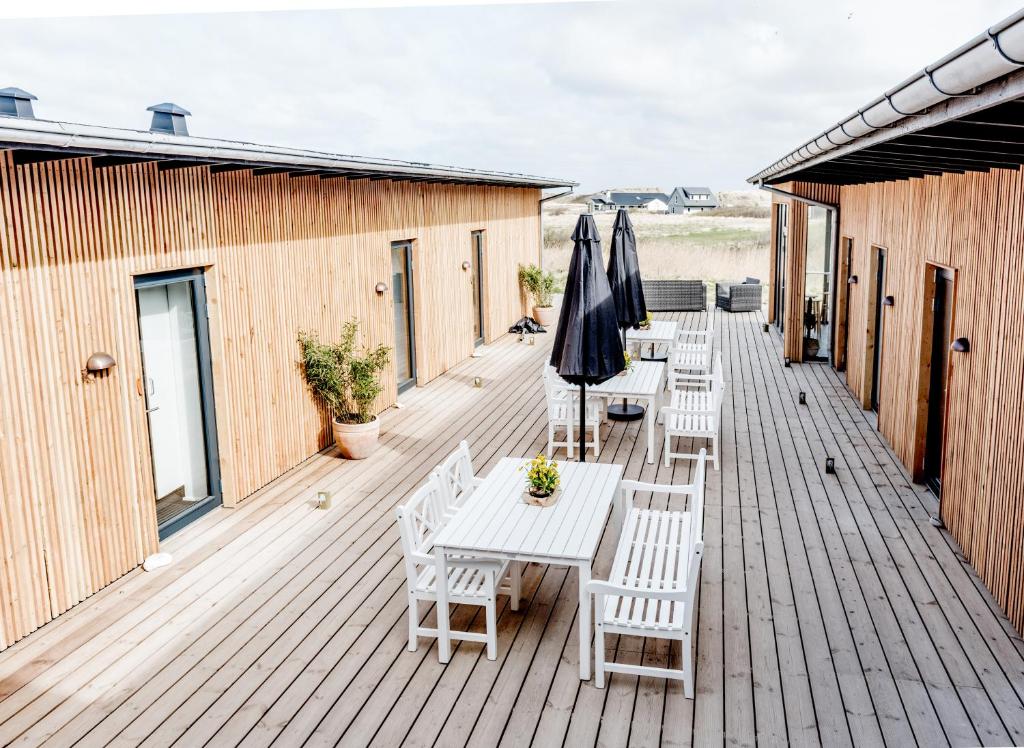 Stay at Guesthouse Klitmøller in Klitmøller, Denmark, 14 min walk from the kitesurf spot Klitmøller.