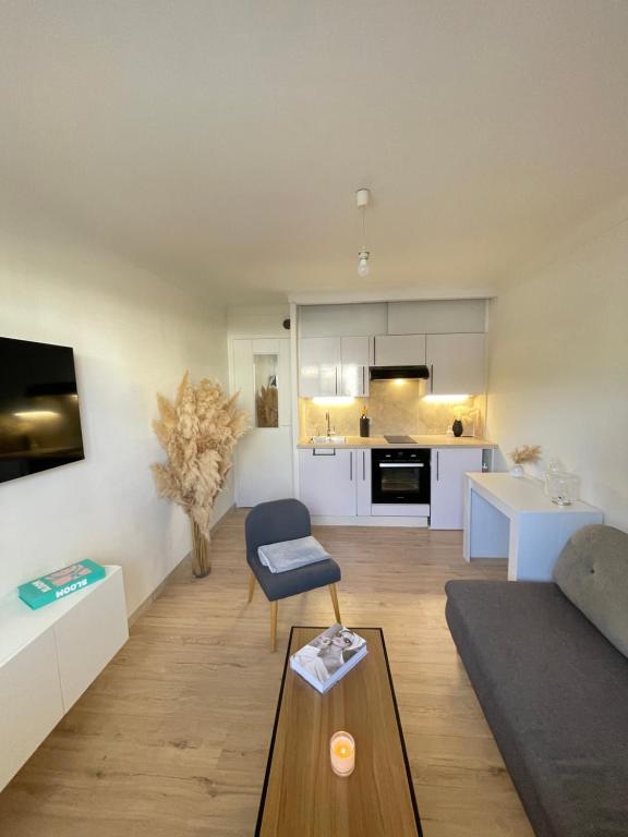 Salt & Sun apartment in La Baule, right in front of the summer kite spot channel K13.