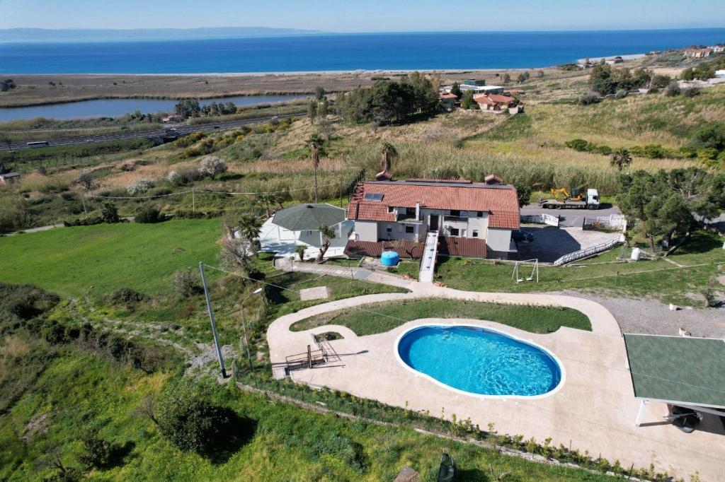 Book accomodation La Pagoda in Gizzeria and enjoy good winds.