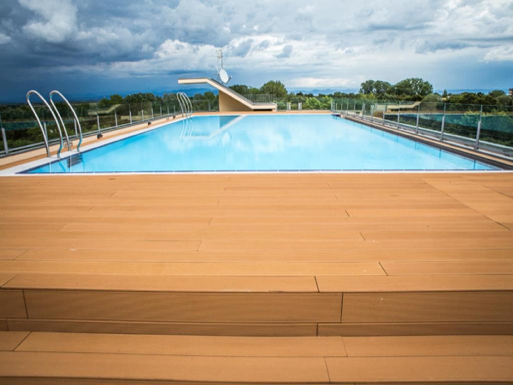 Stay at Residence al Bosco in Grado, Italy, 2 min walk from the kitesurf spot.