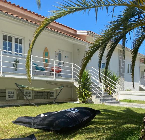 Stay at Itaca Experience Playa do Cabedelo in Viana do Castelo, Portugal, 13 min walk from the Viana do Castelo kitesurf spot.