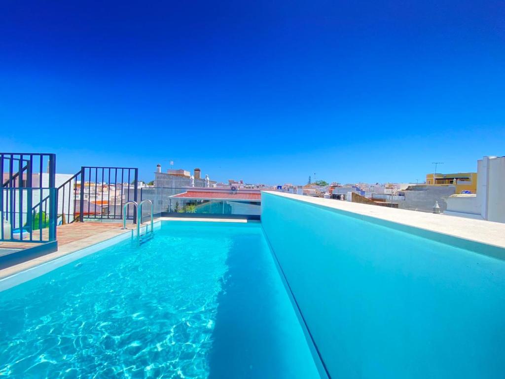 Stay at Mar-Ria 6 in Fuseta, 8 min walk from kitesurf spot Fuseta Lagoon.