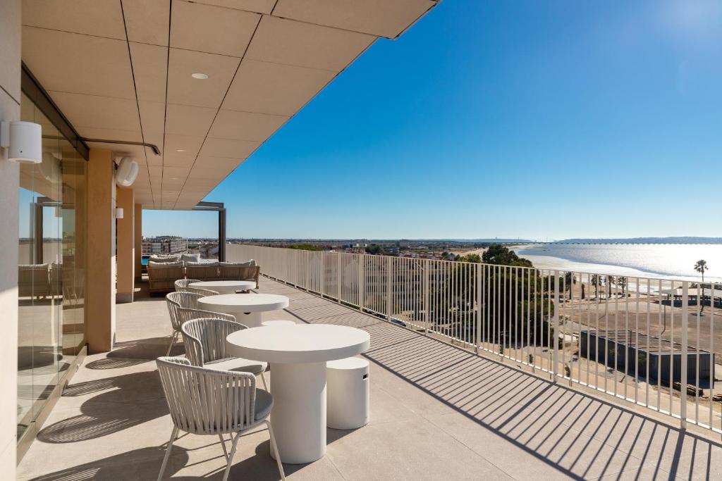 Stay at Upon Vila - Alcochete Hotel in Alcochete Portugal, 11 min walk from kitesurf spot Alcochete at Praia dos Moinhos.